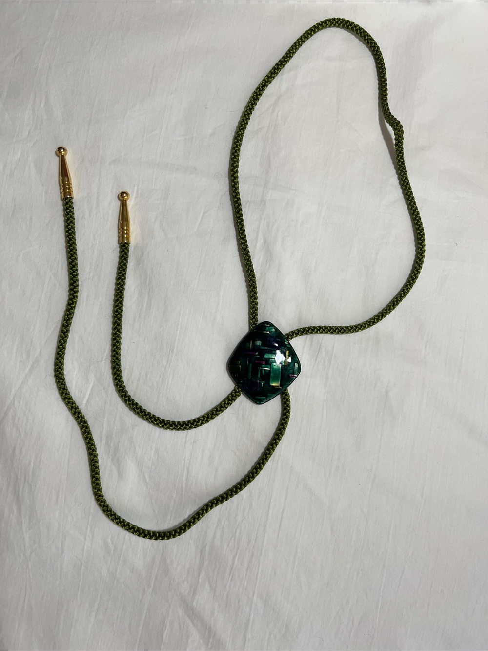 Source Unknown unisex Olive Green Bolo Necklace with Iridescent Pendant